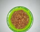 A picture of step 1 of Fried groundnut.
