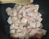 Foto del paso 1 de la receta: Pollo a la naranja y vino blanco