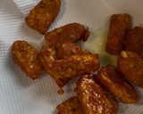 Gambar langkah 3 resipi Tempe Goreng Gurih.