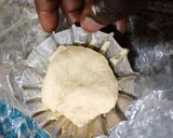 A picture of step 6 of Cup pies.