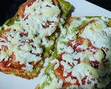 Foto del paso 4 de la receta: Tosta de aguacate, tomate y queso de cabra🥖🧀🥑🍅