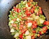 मिक्स वेज राइस (mix veg rice recipe in Hindi) रेसिपी चरण 4 फोटो