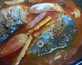 Gambar langkah 3 resipi Asam pedas ikan Salmon.