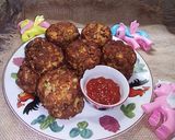 Foto langkah ke 8 dari resep Omelet Roti Tawar n Sosis.