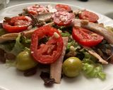 Foto del paso 6 de la receta: Ensalada de ventresca, con tomate, aceitunas y lechuga roble de l’ hortet