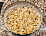 Foto del paso 3 de la receta: Pastel con manzanas, nueces y caramelo