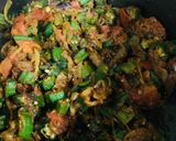 A picture of step 4 of Masala Bhindi.