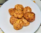 Foto langkah ke 6 dari resep Perkdel Kentang and Corned Beef anti hancur (moga2).