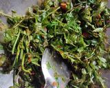 Foto langkah ke 3 dari resep Tumis Pakis Tabur Teri.
