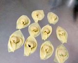 Foto langkah ke 4 dari resep Kulit pangsit goreng pasti jadi.