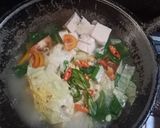 Foto langkah ke 2 dari resep Mi Sedap Kuah : Soto Spesial.