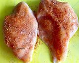 Foto langkah ke 2 dari resep Chicken Katsu.