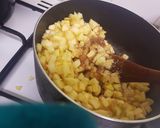 A picture of step 6 of Apple crumble.