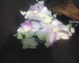 Foto langkah ke 2 dari resep Mie kuah soto plus sayur.