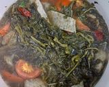 Hình bước làm 2 của món Rau sắn muối nấu chả cá