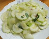 Hình bước làm 3 của món Bí ngòi xào