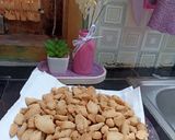 Foto langkah ke 6 dari resep Biji ketapang wijen hitam.