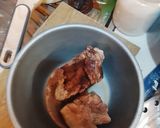 Foto langkah ke 1 dari resep Lidah Babi masak Hongkong (Xianggang Zhu She).