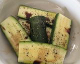 A picture of step 2 of Grilled Balsamic Courgettes.