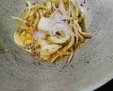 A picture of step 4 of Hilsa Fish Curry With Mustard Paste.