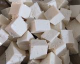 Une image de l'étape 2 de Tofu frit avec sauce.