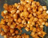 A picture of step 2 of Baked masala peanuts.