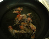 Foto del paso 4 de la receta: 🍰  Pastel de merluza 🐟 y langostinos 🦐