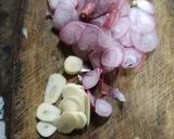 Foto langkah ke 2 dari resep Sayur Asem Oyong Kangkung.