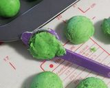 A picture of step 2 of The Grinch Snow Balls.