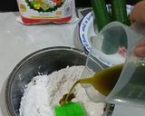 Foto langkah ke 4 dari resep Kue Putu Bambu Daun Kelor (Cetakan Daun Pisang).