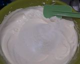 Foto langkah ke 3 dari resep Brownies coklat pandan kukus.