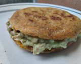 Foto del paso 6 de la receta: Arepa🫓🌽🌮 rellena de aguacate y pollo🥑🍗🫓