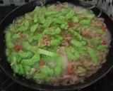 Foto langkah ke 6 dari resep Tumis Sayur Pare.