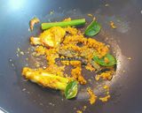 A picture of step 4 of Opor Ayam.