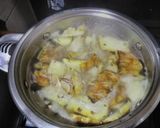 A picture of step 2 of Refreshing pineapple peel n Ginger juice#15minolessrecipecontest.