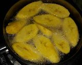 A picture of step 5 of Fried Indomie and Plantain.