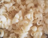 A picture of step 2 of Mayo pasta.