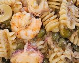 Foto del paso 5 de la receta: Radiatori con pulpo y langostinos