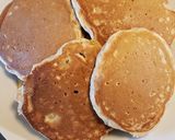 A picture of step 3 of Small pancakes.
