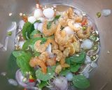 รูปขั้นตอนการทำที่ 4 ของ ยำไข่ทองทอด (ยำไข่เยี่ยวม้า)