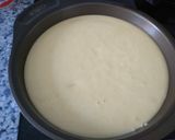 Foto del paso 2 de la receta Bizcocho de yogur con limón, nueces y cubierta chocolate