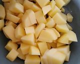 Foto langkah ke 2 dari resep Semur telur puyuh rempelo ati& kentang.