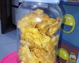Foto langkah ke 2 dari resep Keripik Pangsit Renyah Tanpa Telur dan Tanpa Mentega.