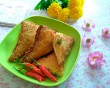 A picture of step 9 of Fried Bread Stuffed with Chicken and Vegetables.