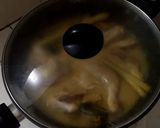 Foto langkah ke 7 dari resep Resep Ayam Ungkep Bumbu Kuning Buat Stock (Tinggal Goreng).