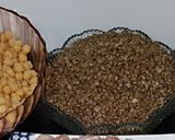 A picture of step 2 of Koshari Arabic dish 😋.