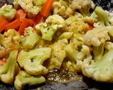 আলু গাজর ফুলকপির তরকারি (alu gajor phulkopir torkari recipe in bengali) রেসিপি ধাপ - 2 ছবি