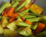 সজনে ডাঁটা দিয়ে ডাল(sojne data daal recipe in Bengali) রেসিপির ধাপ 2 ছবি