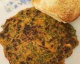 A picture of step 4 of Palak Jowar Chilla.