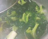 Foto del paso 2 de la receta: Crema de brócoli y espinacas